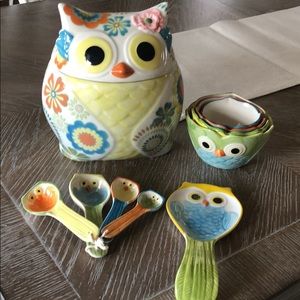Pier 1 Imports Owl Cooke jar and items